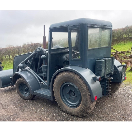 136 - David Brown Taskmaster Mobile Mechanical Shove tractor. 
This extremely rare tractor comes with a lo... 