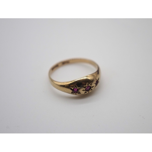 336B - 9ct Gold and pink stone ring