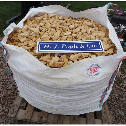 563 - Bag of Cotswold stone chippings