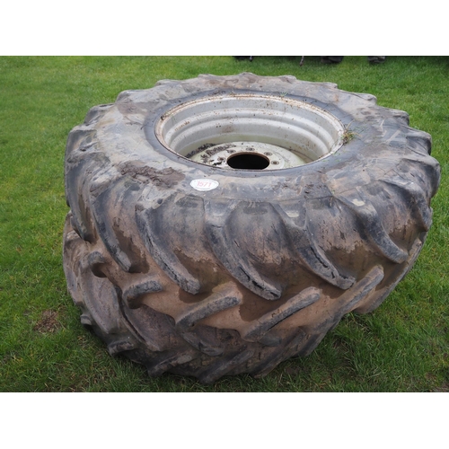 1571 - Keiber 650/75R34 wheels and tyres