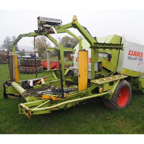 1573 - Claas Rollant 255 255 Roto Cut baler wrapper. Showing 42806 bales