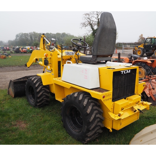 1587 - TCM808A Loading shovel