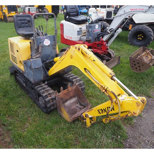 1606 - Tracked mini digger