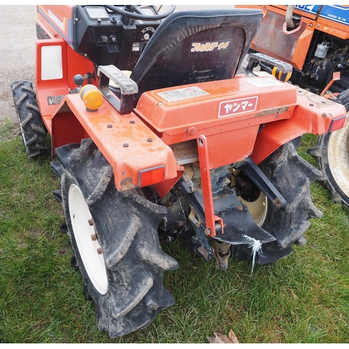 1609 - Yanmar F14D compact tractor