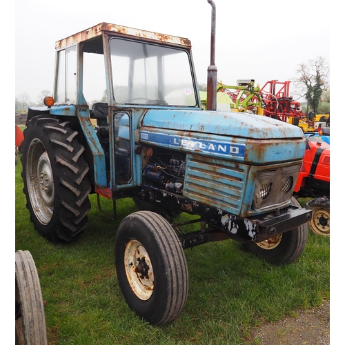 1613 - Leyland 270 tractor. Runs and drives