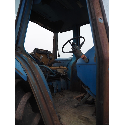 1623 - Ford 8200 4wd dual power tractor. Reg. MYJ 708W. Key in office