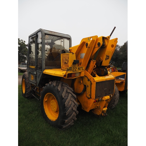 1625 - JCB 527-67 Power Shift Farm Special Plus loader with pick up hitch and pallet tines. Reg. N822 NTL. ... 