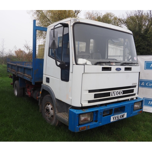 1633 - Ford Iveco Cargo 75E tipper lorry. Runs and drives. Tip bed in working order. Showing 151,661 km. Re... 