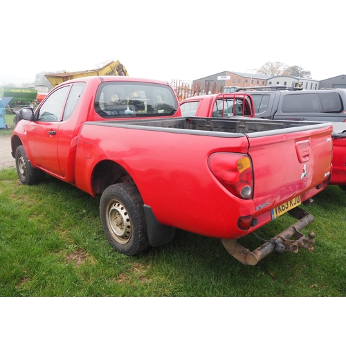 1855 - Mitsubishi L200 4 Work pick up. Showing 108,000 miles. MOT until 21/04/2025. Reg. VK63 RJO. V5 and k... 