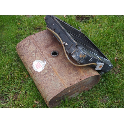 1897 - Ferguson fuel tank and radiator