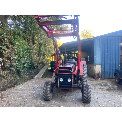 1619 - Massey Ferguson 675 tractor. C/w Chillton 40.70 power loader, in good working order