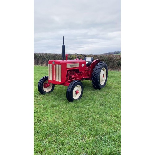 130 - International B 414 tractor. Showing 3252 hours. Used at local rally's and ploughing matches in prev... 