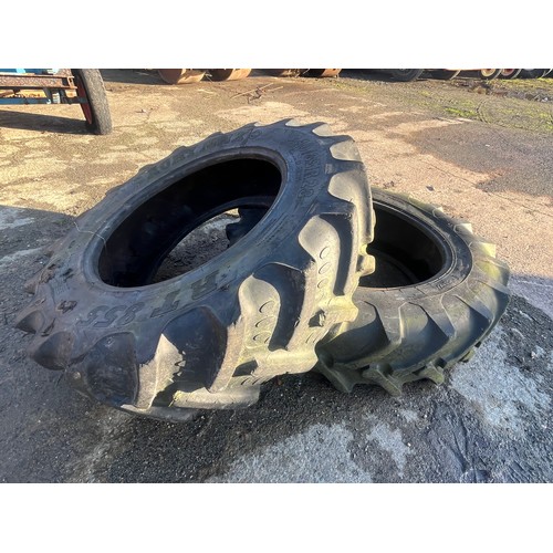 144 - Tractor rear tyres 13.5/28 and 340/85-28