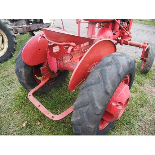 1642 - Farmall Cub tractor for spares/repair. Reg. NXS 818. V5, seat pad and numberplate in office