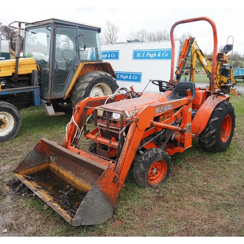 1646 - Kubota B2150 compact tractor with loader and roll bar. Key in office