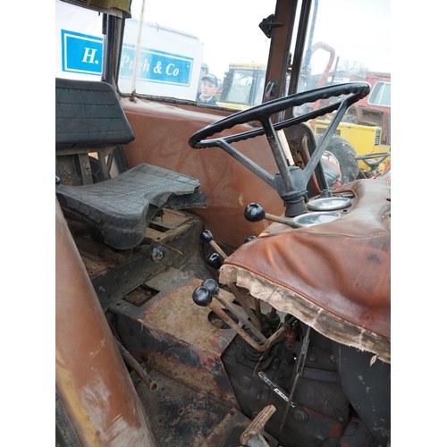 1647 - Renault 651S tractor with loader brackets. Runs but has dirty diesel problem