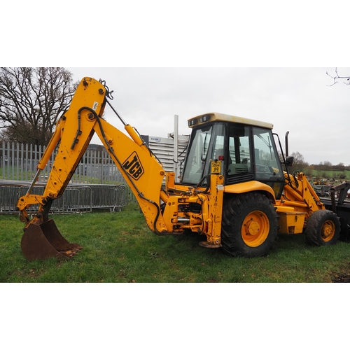 1726 - JCB 3CX site master. 1998. C/w backhoe and pallet tines. Working order Reg. S602 JPR. Key in office