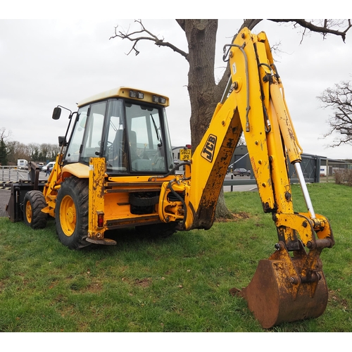 1726 - JCB 3CX site master. 1998. C/w backhoe and pallet tines. Working order Reg. S602 JPR. Key in office