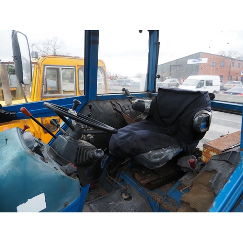 1731 - Ford 4610 4wd tractor. Starts and drives. C/w power loader, showing 5241 hours. Reg. V729 TUJ. Key i... 