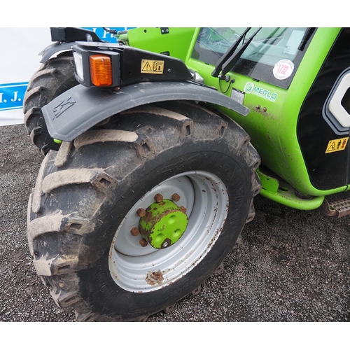 1732 - Merlo TF33.7 115 loadall. Showing 8770 hours. Runs and drives, c/w pick up hitch. Reg. WX17 DPV. V5 ... 