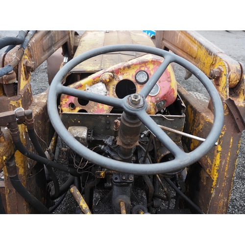 1733 - Massey Ferguson 203 tractor. Spares or repair