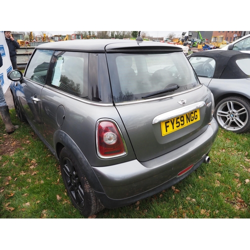 1812 - Mini Cooper. Needs attention. MOT until 19/02/2025. Reg. FY59 NGG. V5 and key fob in office