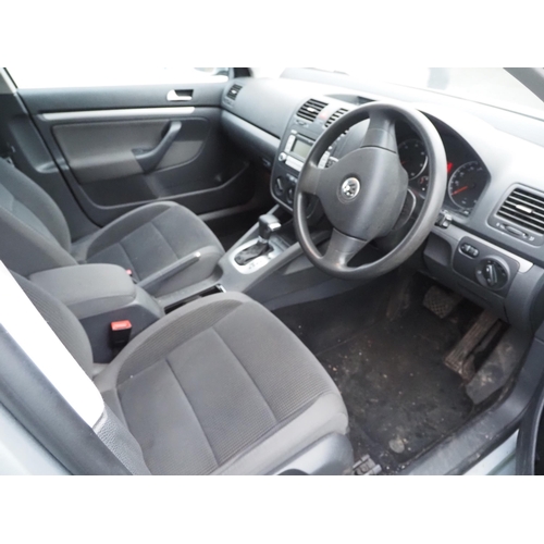 1815 - VW Golf 2.0 TDI Estate. New cam belt and water pump. MOT until 10/11/25. Reg. GD08 NNY. Key, V5 and ... 