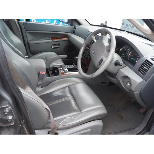 1820 - Jeep CRD 3.0 Grand Cherokee. MOT until 09/10/25. Needs new battery. Reg. WJ56 XUB. V5 and key in off... 