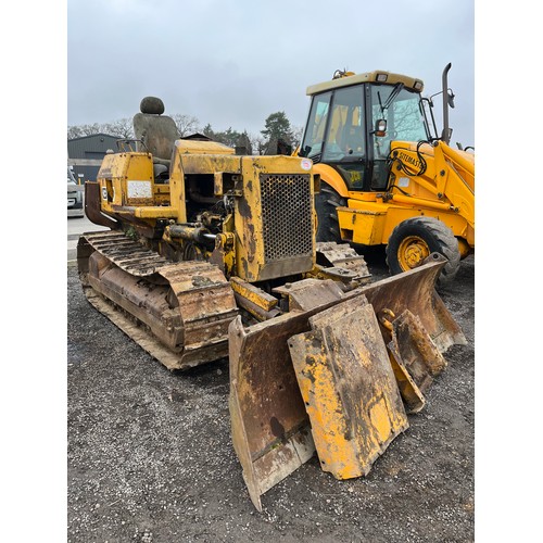 1725 - Caterpillar D3 dozer with blade. Needs attention