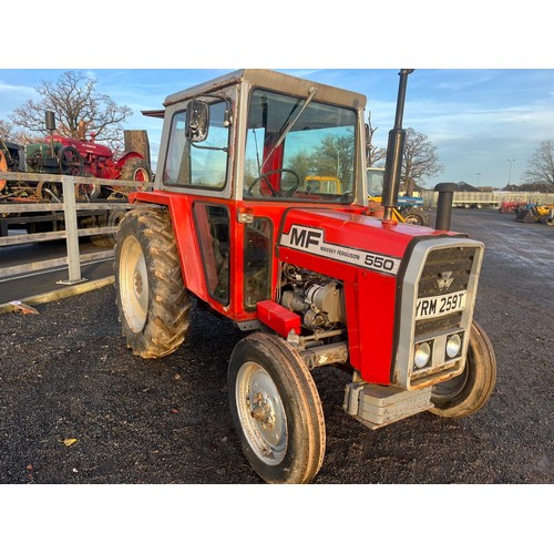 1609 - Massey Ferguson 550 tractor. Runs and drives. Showing 6640 hours. Reg. YRM 259T. Key in office