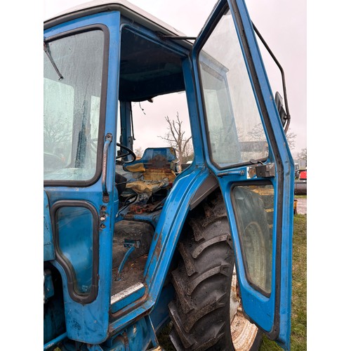 1623 - Ford 6610 tractor. Runs and drives. Fitted with pick up hitch and good tyres. Showing 6148 hours. Re... 