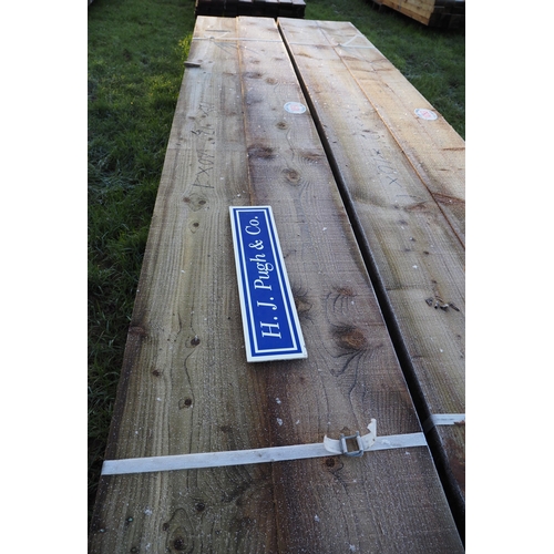 1054 - Sawn timber 12' x 10