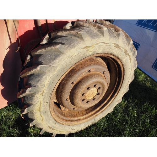 1540 - Massey Ferguson 165 tractor with scirocco cab. Runs and drives. Reg. JUO 147E. No docs. Key in offic... 