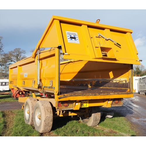 1542 - Richard Western RC14 trailer. Hydraulic rear tailgate, sprung drawbar