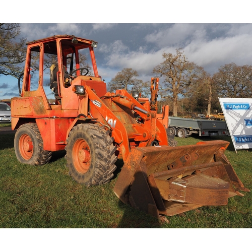 1564 - Komatsu FAI 4wd loading shovel with back actor