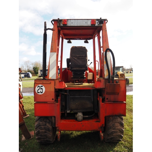 1564 - Komatsu FAI 4wd loading shovel with back actor. Manual in office