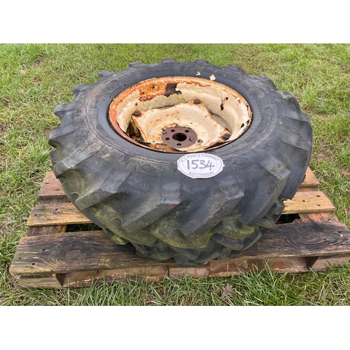 1534 - Wheels and tyres 8.25-16 - 2