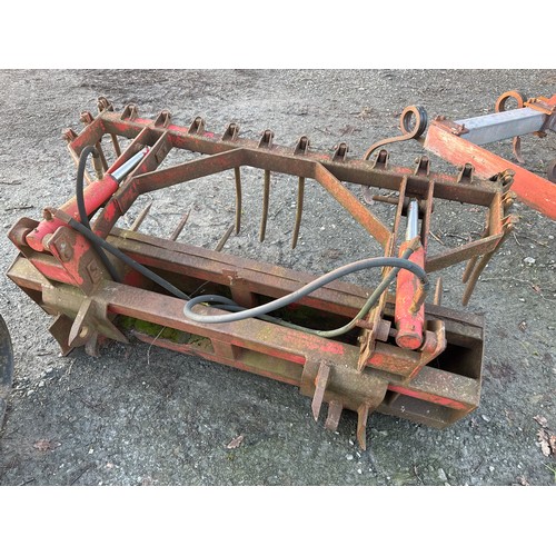 1624 - Hydraulic Muck fork