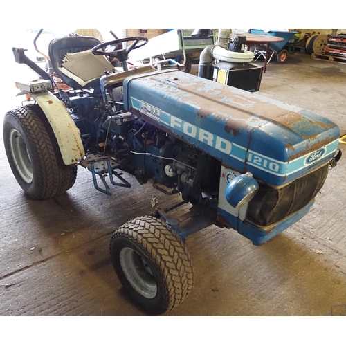 184 - Ford 1210 tractor, spares or repair