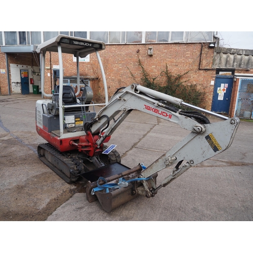 204 - Takeuchi TB016 digger. 2003. Showing 1700 hours, believed to be genuine. Runs and drives. C/w expand... 