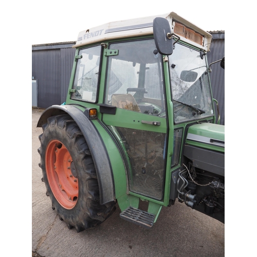 206 - Fendt 275S tractor. Runs and drives, showing 3537 hours. C/w front weights. Reg. H618 WCJ. V5 and ke... 