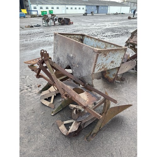 Lot 1045      