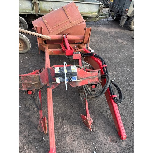Lot 1005      