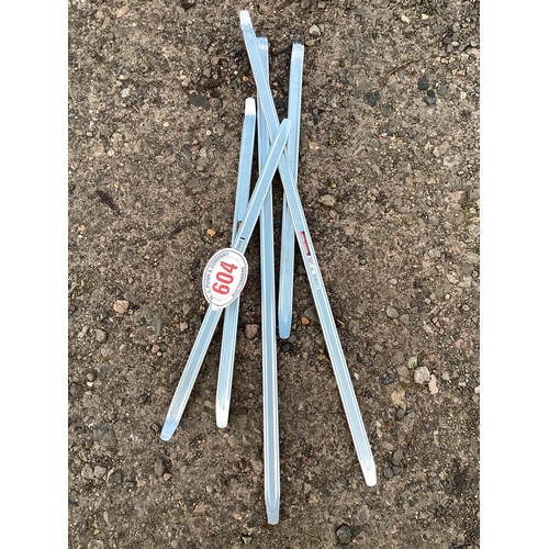 Lot 604       