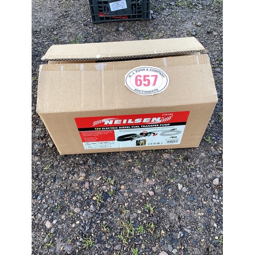Lot 657       
