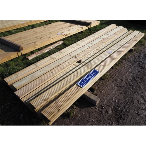 1012 - Decking 3.6m x120x25 - 18