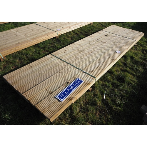 1014 - Decking 3.6m x120x25 - 16 + others