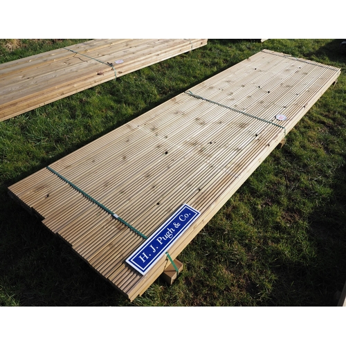 1015 - Decking 3.6m x120x25 - 24