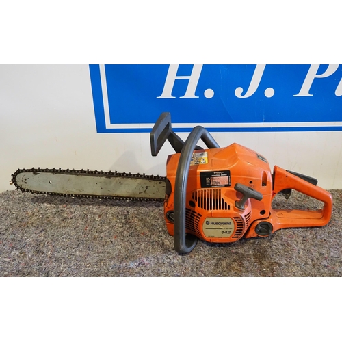 708 - Husqvarna 142 petrol chainsaw