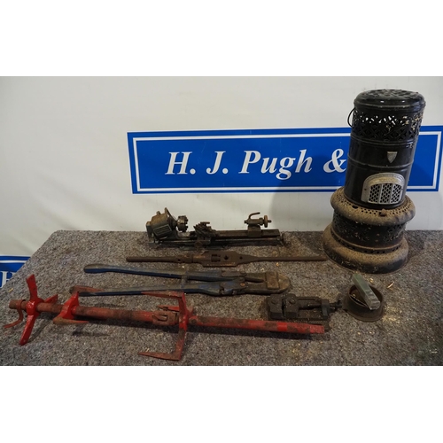 772 - Record No.930 bolt cutters, model makers lathe, paraffin heater etc